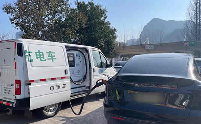屏边汽车搭电